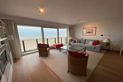 Geräumiges Familienapartment mit Meerblick
