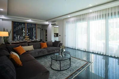 Villa in Antalya with swimming pool