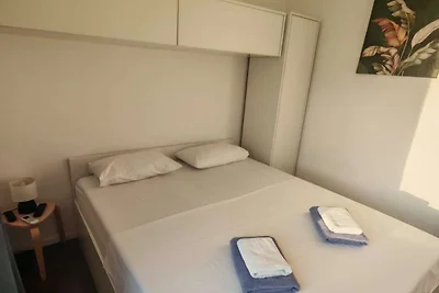 Green House - Two-Bedroom Apartment with Terr...