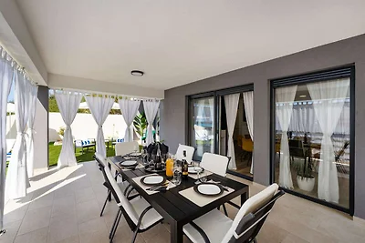 Ferienhaus in Podvrsje mit Meerblick