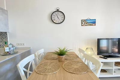 Wohnung in Nerja mit Küstenblick & Pool