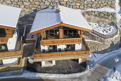 Chalet in Neukirchen bij Skilift