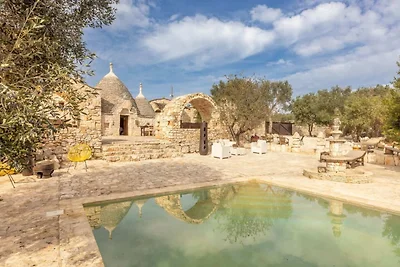 Villa rustica con piscina per 17 persone.