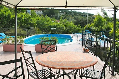 Appartamento a Imperia con piscina...