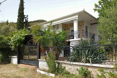 Appartamento in una casa privata con giardino