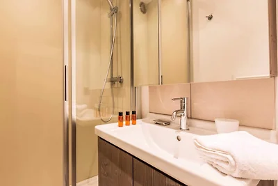 Komplett renoviertes Apartment mit direktem Z...