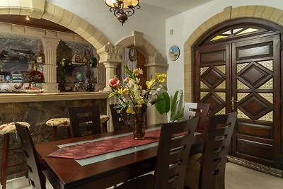 Modernes Ferienhaus in Stalos mit Balkon