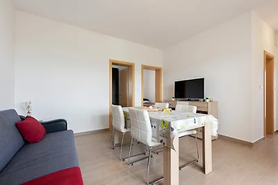 Apartment in Nevi?ane f�r 6 Personen
