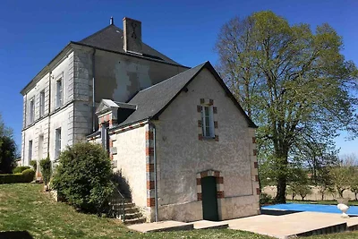 Majestätische Villa in Cussay mit...