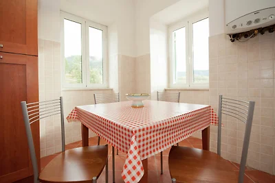 Geräumiges Ferienhaus in Sesta Godano mit...