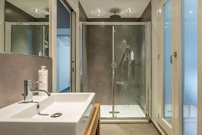 MetaM Apartment in the City Center