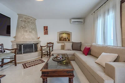 Evergreen Villa am Stadtrand von Patsos