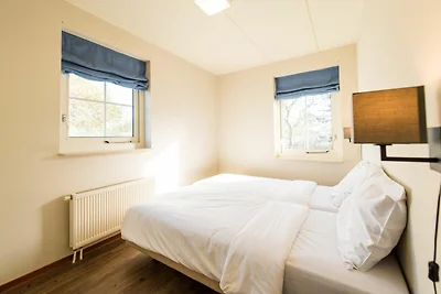 Reetgedeckte Villa mit Spülmaschine, in einem...