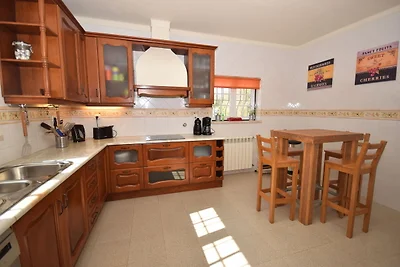 Vrijstaande villa met privacy, grote tuin,...