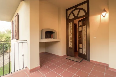 Villa a Lonnano con piscina