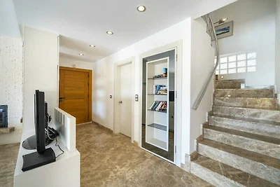 Villa in Kalkan mit Schwimmbecken
