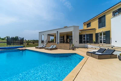 Villa completamente attrezzata a Filipana