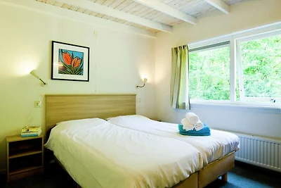 Bungalow con stufa in legno, vicino ad Assen