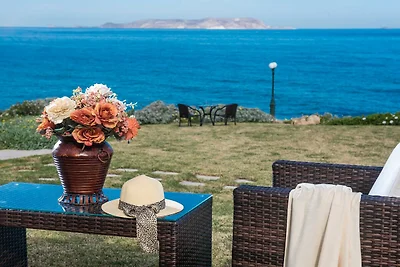 Villa di lusso fronte mare a Kato