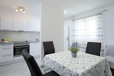 One Bedroom Apartment with Terrace and Sea Vi...