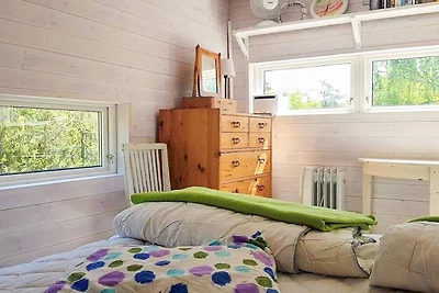 Friedliches Inselhaus in Meeresnähe