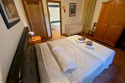 Spaziosa villa con piscina privata in...