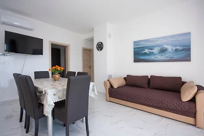 Apartments Happy Holiday - Two Bedroom Apartm...