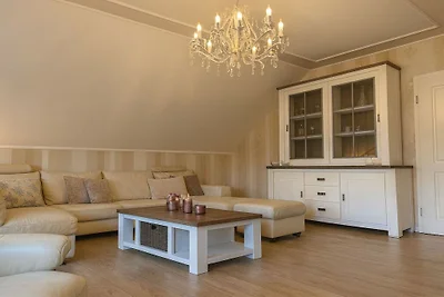 Vakantieappartement in Vöhl met zwembad