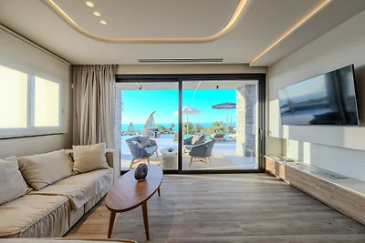 Villa a Heraklion con vista sulle montagne