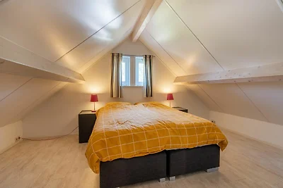 Schönes Ferienhaus in Baarland mit Terrasse