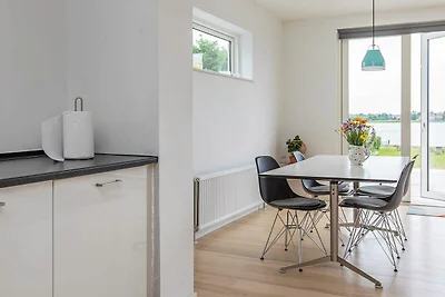 8 Personen Ferienhaus in Præstø