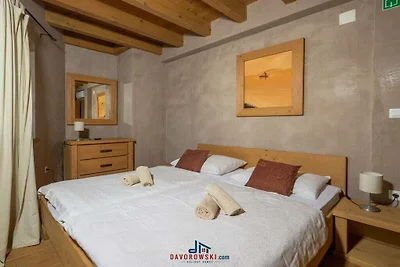 Villa in Premantura with swimming pool