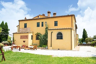 Charmantes Ferienhaus in Collesalvetti mit...