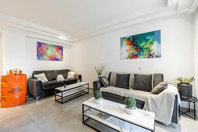Moderno appartamento con balcone -...