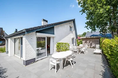 Villa in Koksijde in Strandnהhe