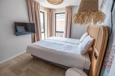 Juwel am Wasser mit privater Sauna