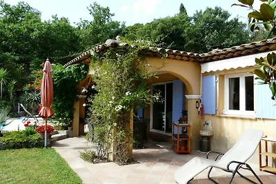Ferienhaus in Cogolin mit Schwimmbecken