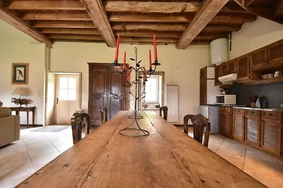Ferienhaus in Lantheuil mit Garten