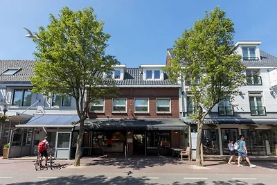 Central Domburg Apartment