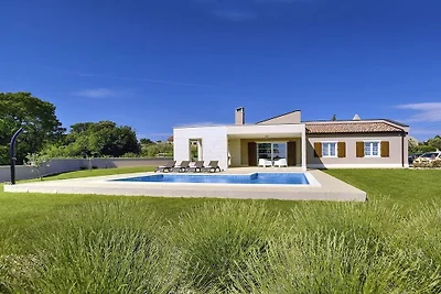 Villa in KRNICA mit Schwimmbecken