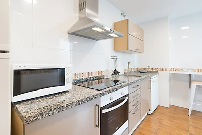 Appartamento con terrazza, piscina,...