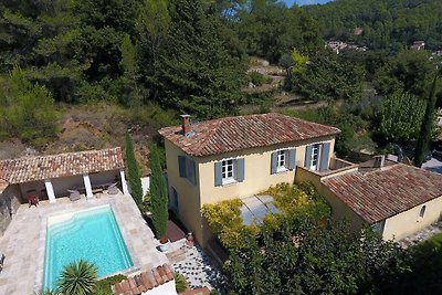 Schönes Ferienhaus mit privatem Pool