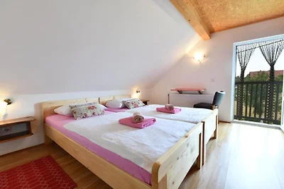 Holiday Apartment Vuković - Three Bedroom Hol...