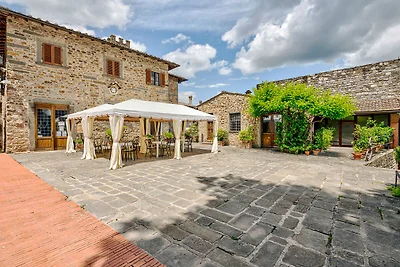 Wohnung in Greve in Chianti mit Garten