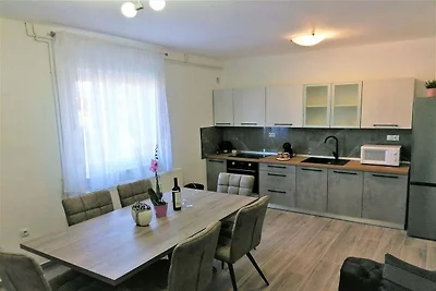 Apartment Ivica - Three Bedroom Apartment wit...
