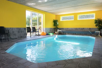 Ruhiges Ferienhaus mit eigenem Swimmingpool i...