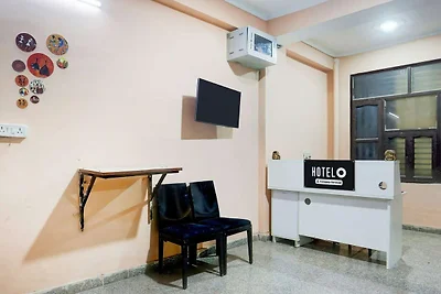 Super Hotel O Sheetla Colony
