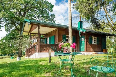 Idyllisches Ferienhaus mit Kamin und Terrasse