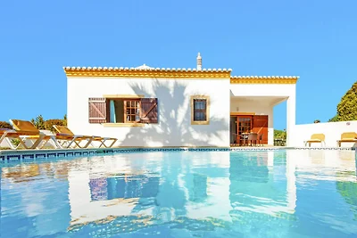 Villa mit privatem Pool in Südlage