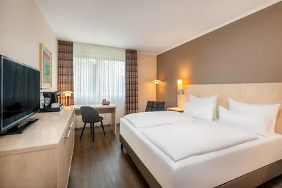 Sunday Hotel Bielefeld Standard King Zimmer